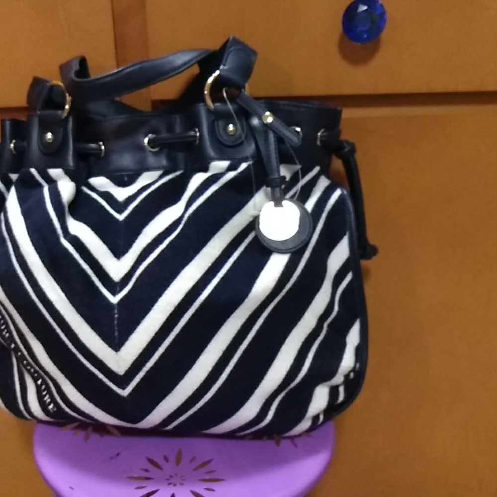 Black and white juicy couture purse
